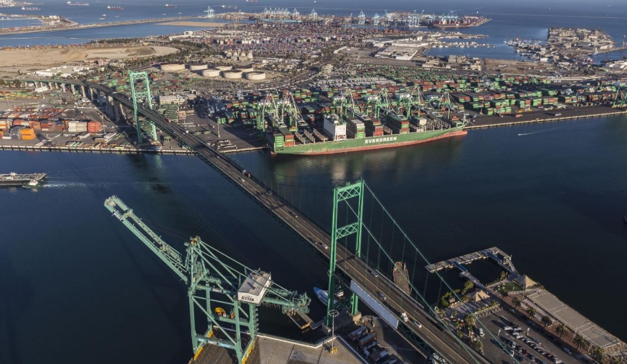US import surge comes amid restocking, but puts port fluidity in the crosshairs